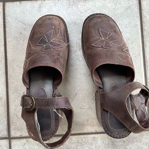 Riverstone 90’s platforms with butterfly detailing